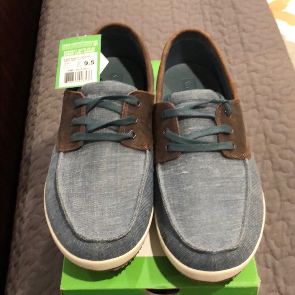 NWT men’s Sanuk loafers